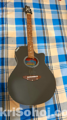 Guitar yemaha (CM2)